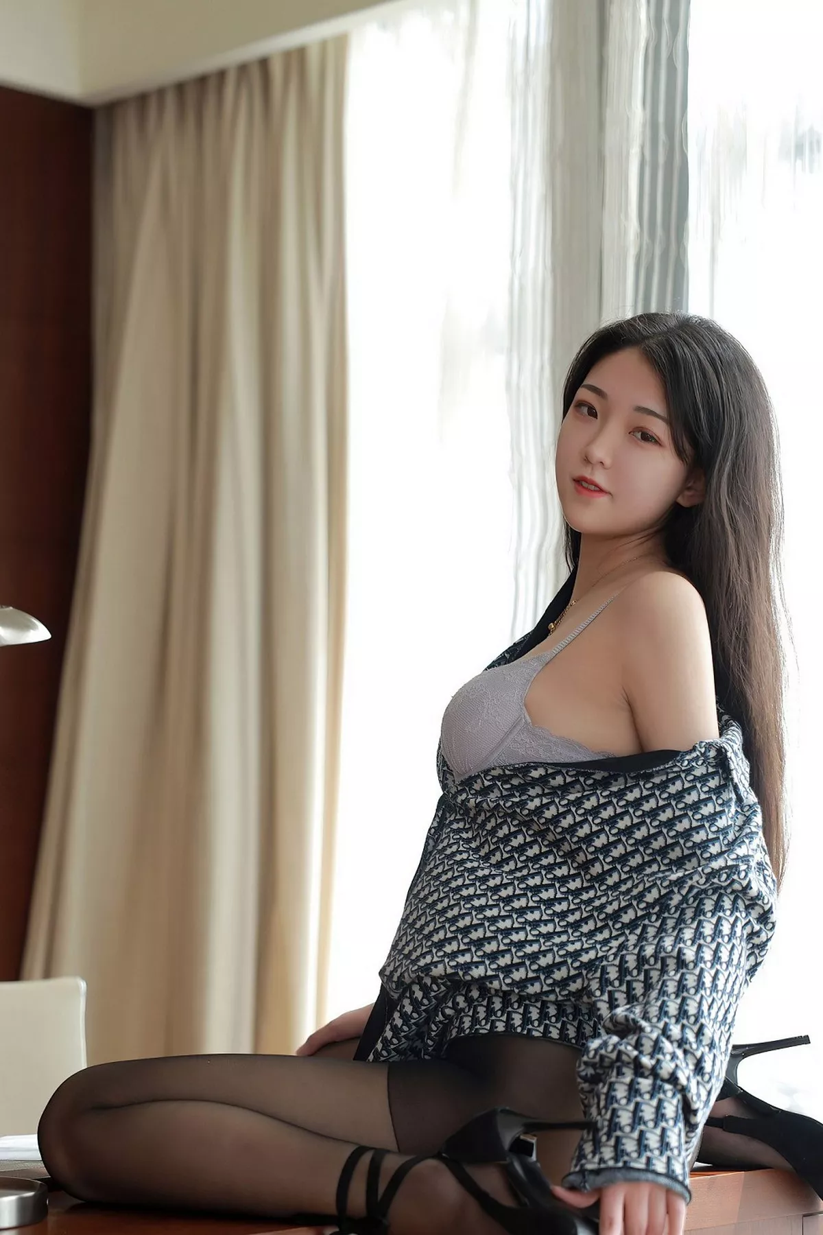 [MFStar模范学院]第374期苏雨彤写真-秀人资源网